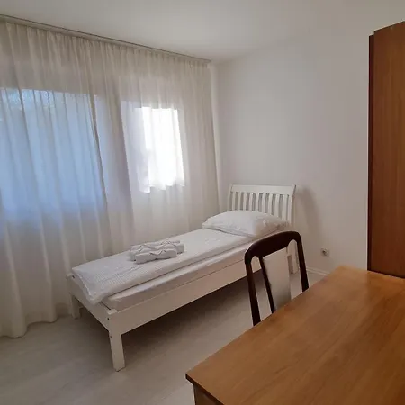 Beautiful, New, Centre Apartment
